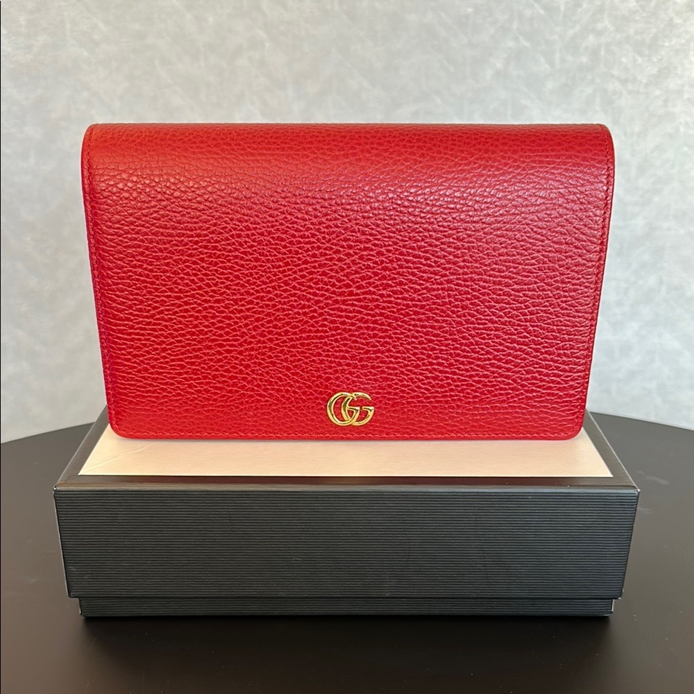 Gucci Marmont Leather Mini Chain Bag in Hibiscus Red
